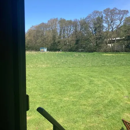 Shepherds Hut, Centre, Glamping Hidden Meadow 캠프장