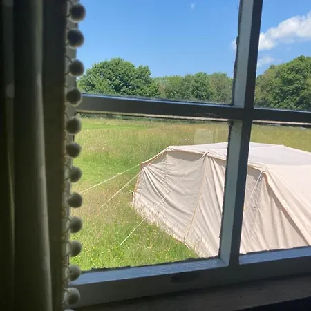 Shepherds Hut, Centre, Glamping Hidden Meadow Κάμπινγκ Pickering